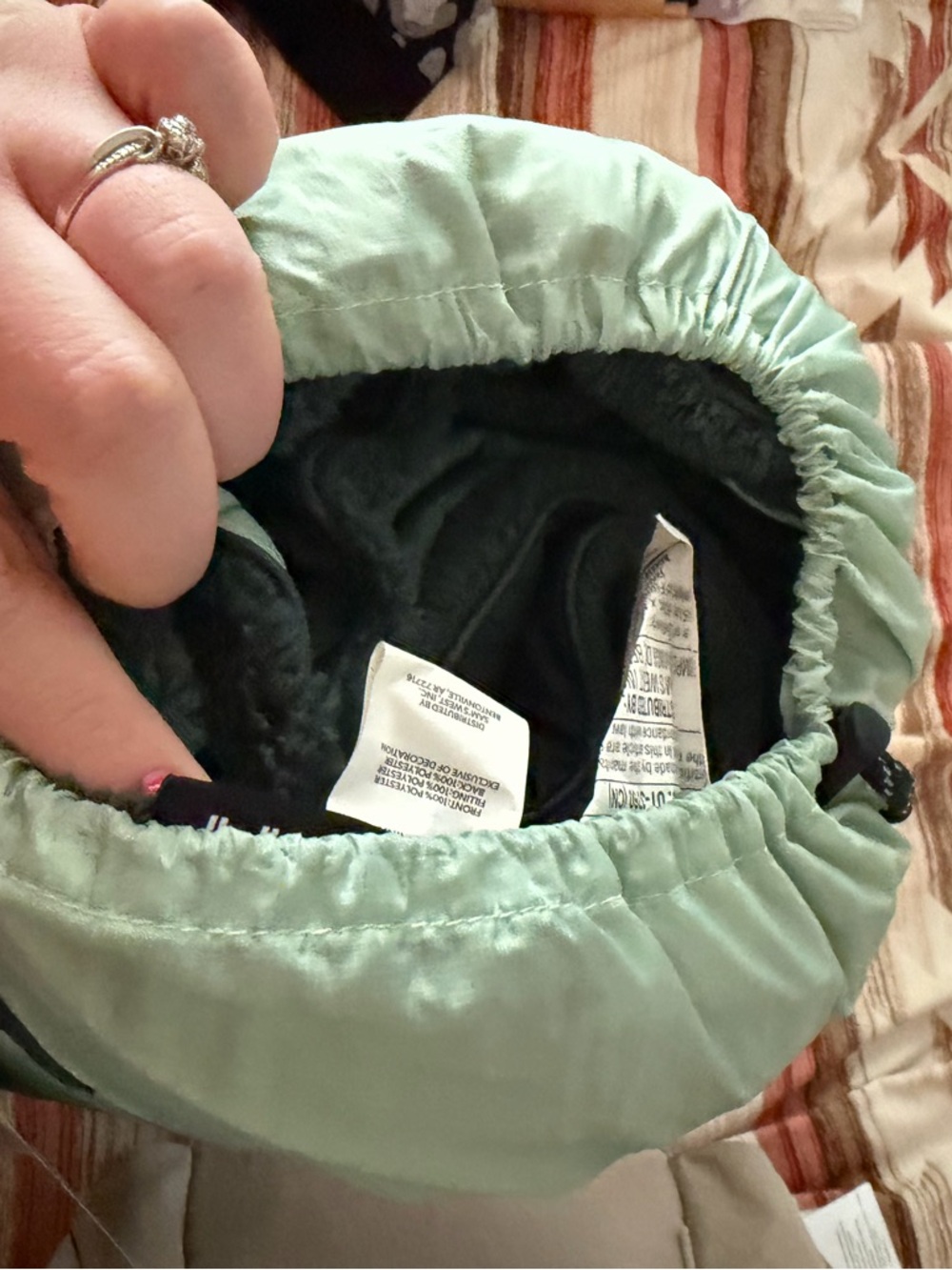 Brand new camping blanket - Picture 4 of 5